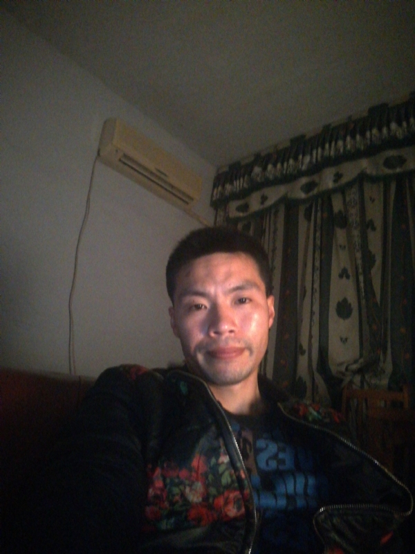 性情男儿的第一张照片--自贡父母相亲团